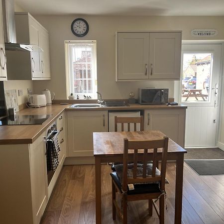 Cosy Village Location - One Bedroom Barn Barmston ภายนอก รูปภาพ