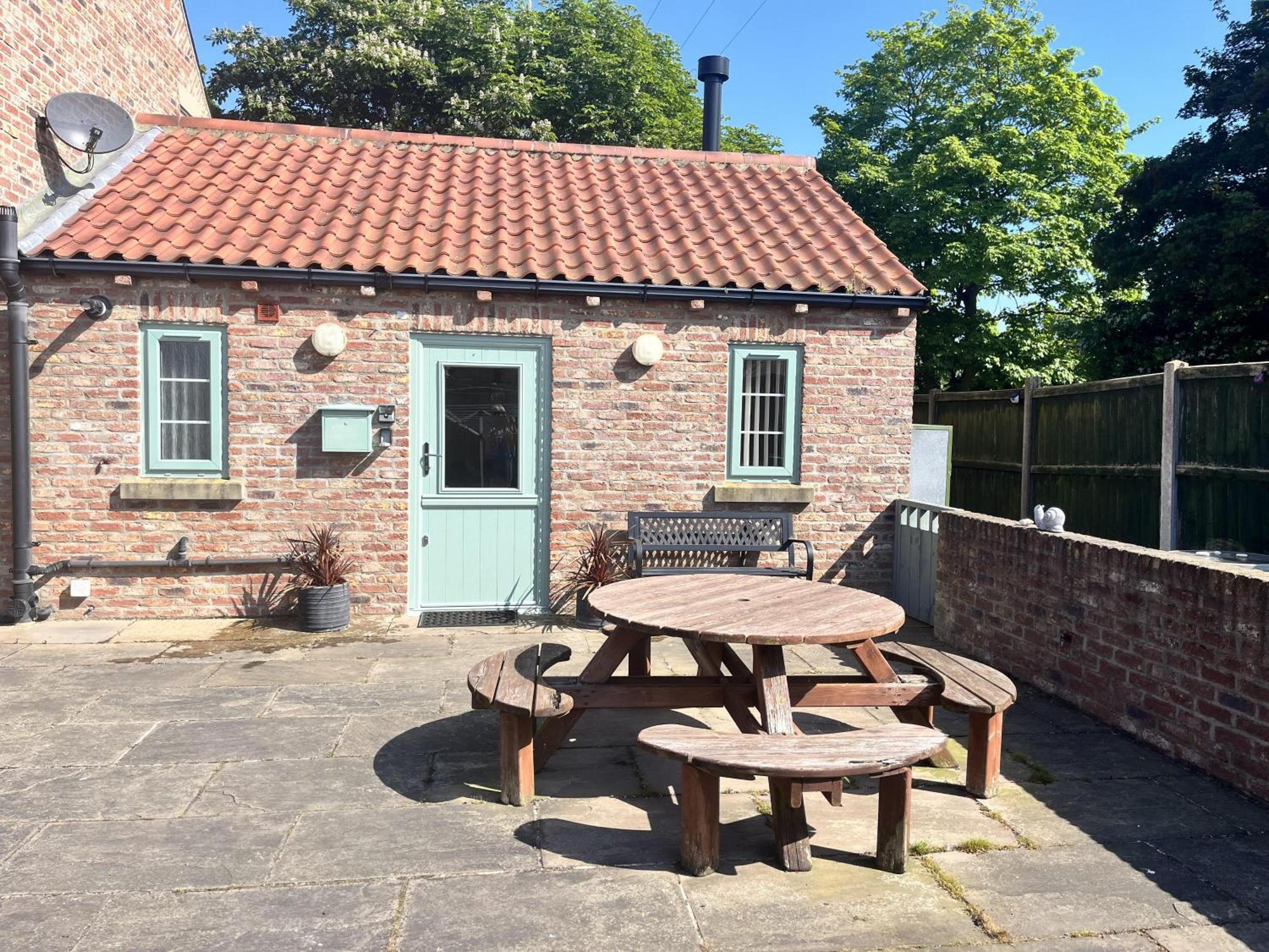 Cosy Village Location - One Bedroom Barn Barmston ภายนอก รูปภาพ
